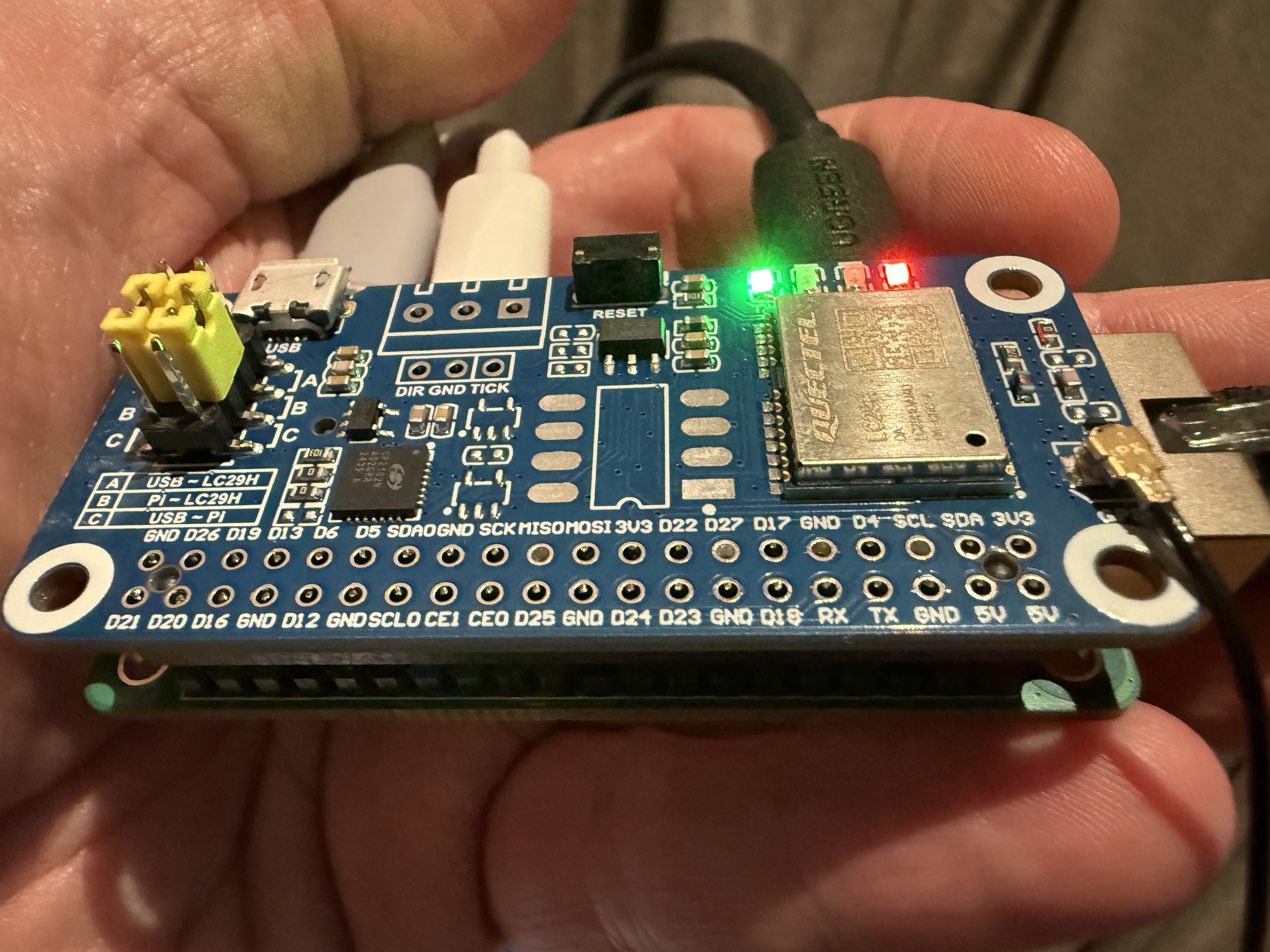 Radxa ZERO 3E with a Waveshare GNSS HAT